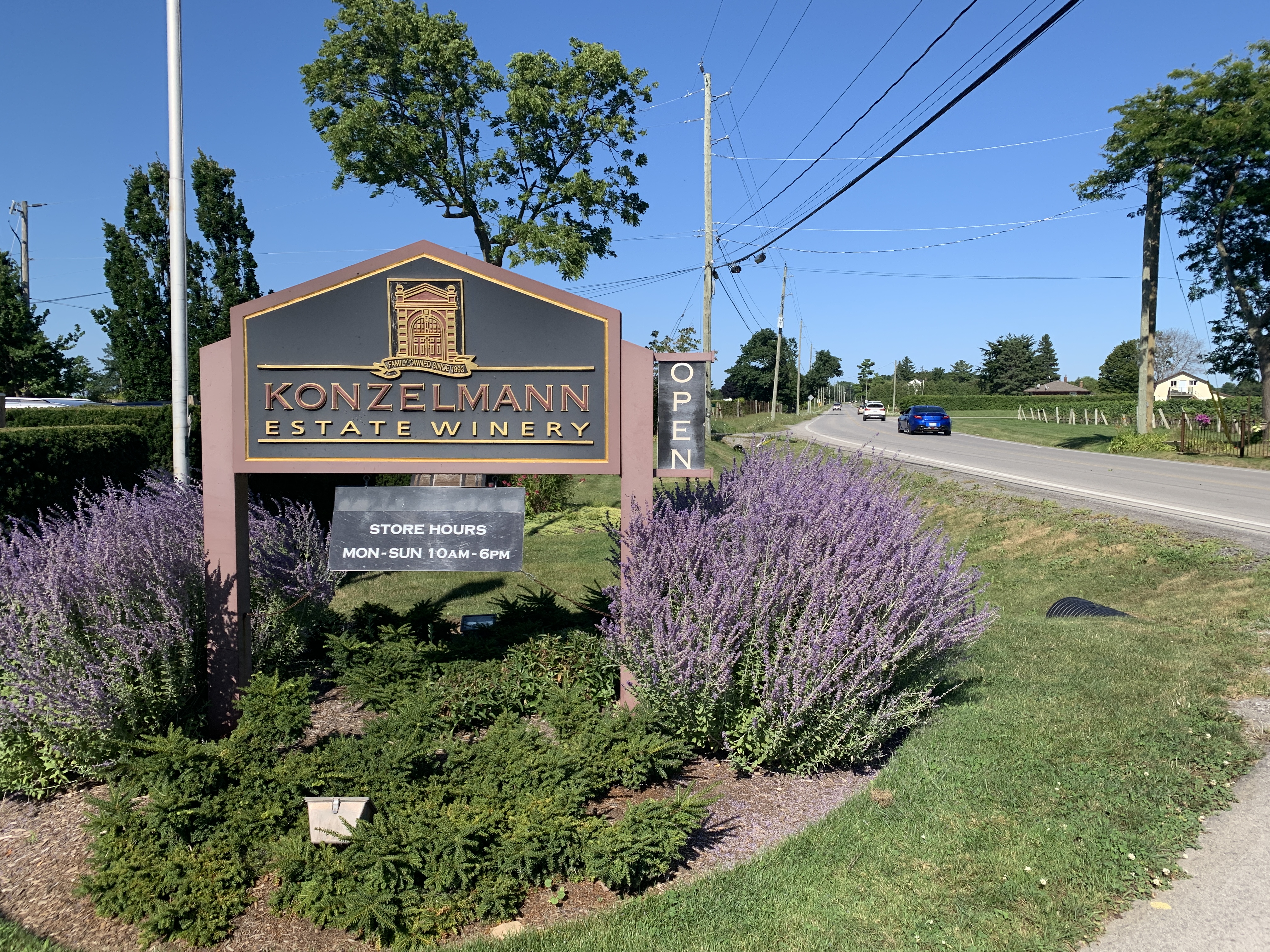 Konzelmann sign, one of the things to do in Niagara-on-the-Lake is to visit a winery.