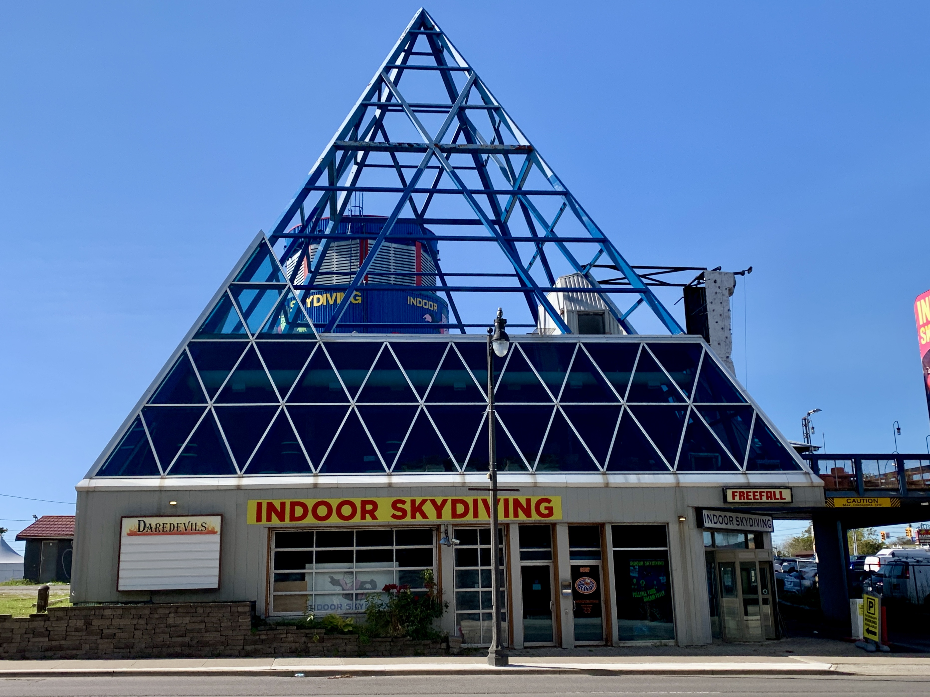 The indoor skydiving building from the outside has a lattice pyramid structure built on the roof  to make it a stand out attraction in Niagara Falls.